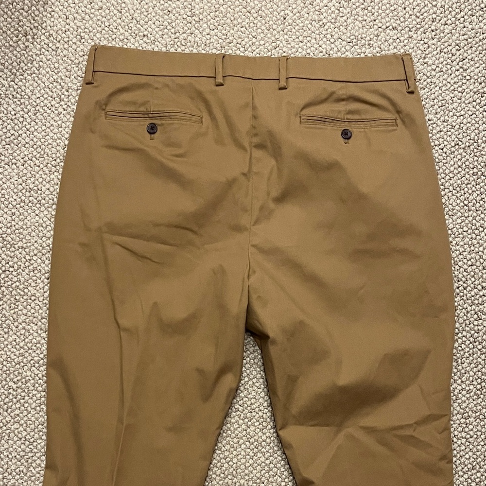 Old Navy Men's Tan Chino Pants - Ultimate Straight Style with Built-In Flex - Picture 6 of 8